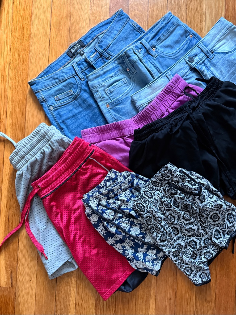 Bundle of 9 women’s summer shorts  variety S/M